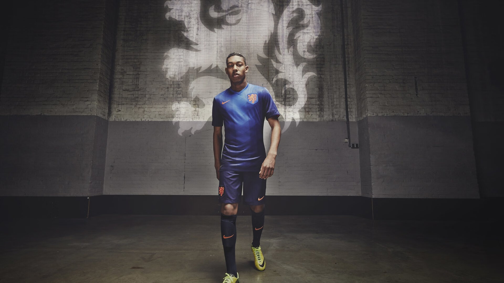 跨项目合作丰富训练方式，跨项目金牌